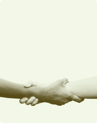 Poignée de main, accompagnement humain et personnalisé